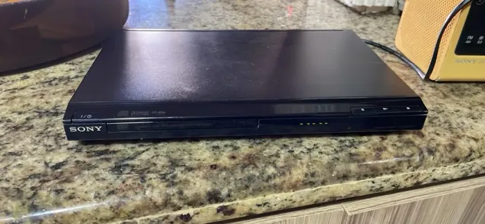 DVD Sony, modelo DVP-SR200P