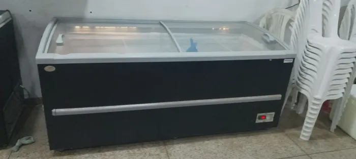 Vendo está Ilha para Congelado. Whatsapp *10