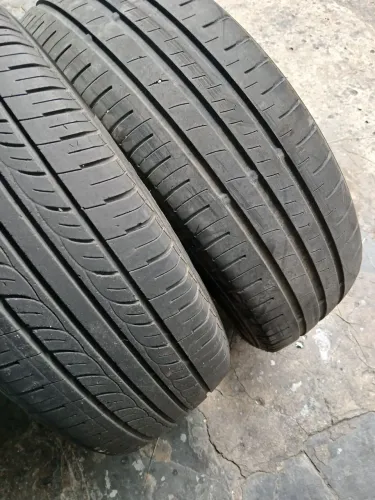 2 pneus 185/65/14