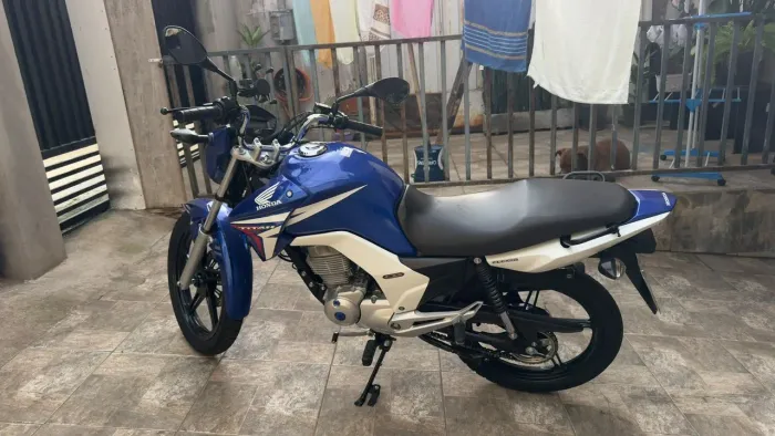 Vendo ou troco por carro