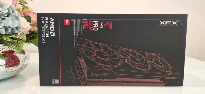 Placa de Vídeo RX 9070 XT XFX