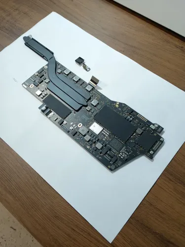 Placa Mãe/Lógica MacBook Pro A2159 2019 820-04598-a