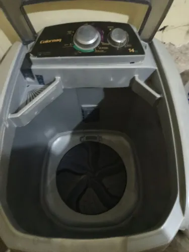 Tanquinho de lavar roupa 