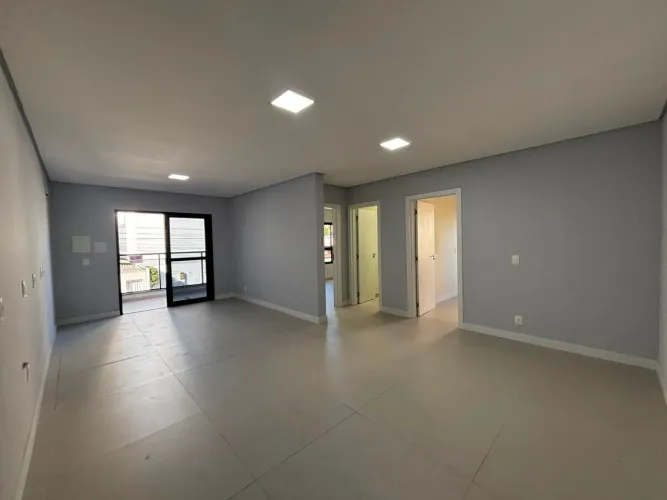 Apartamento com 2 Quartos para alugar, 82m² - São Judas Itajai