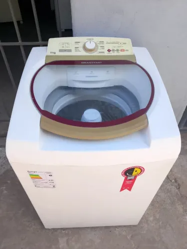 Vendo máquina de lavar Brastemp conservado 6 meses de garantia