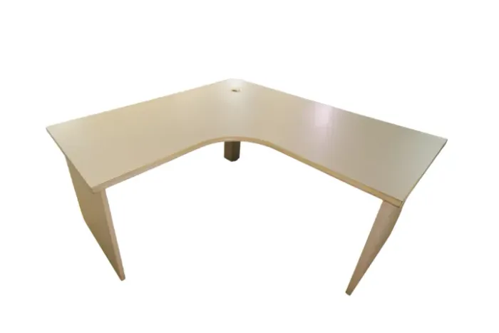 Kit Escritório Riccó - Mesa em "L" Branca (150x150cm) + Cadeira Giratória (USADOS)