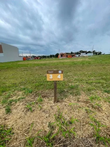 Terreno de Avenida no Colinas Tropical 2