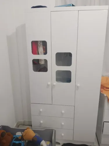 Guarda roupa infantil