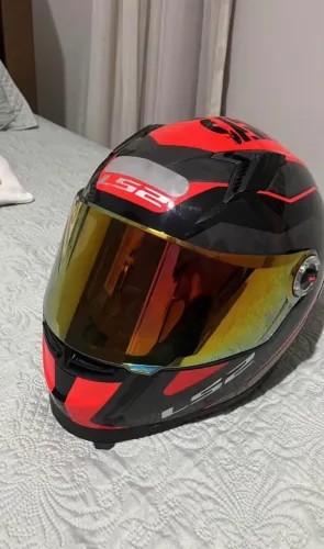 Vende-se capacete LS2 FF358