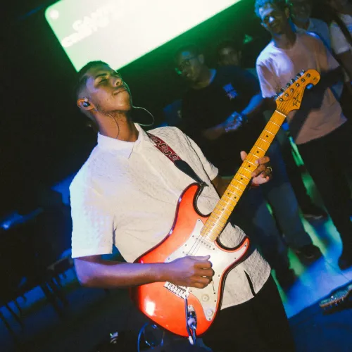 Guitarra e pedaleira
