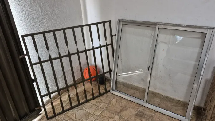 COMPRE UMA GRADE 1M X 1M E GANHE JANELA DE VIDRO 1M X 1M