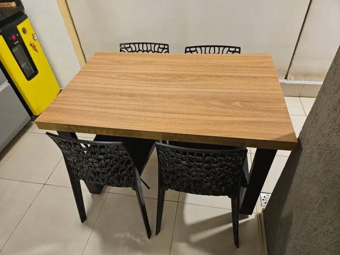 Mesa de Jantar / Varanda Gourmet Estilo Industrial (1,23m x 80cm)