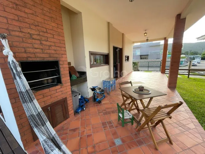 Casa 3 quartos mobiliada no bairro Ratones.