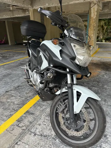 ? Honda NC 700X 2014 ? IMPERDÍVEL! Apenas 29 mil km! Estado de Zero! Baú + Protetor!