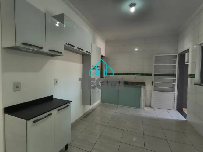Locação esta excelente casa no bairro Esplanada Independência, REF: CA1776