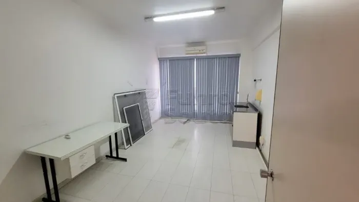Sala comercial central à venda, de 36m².