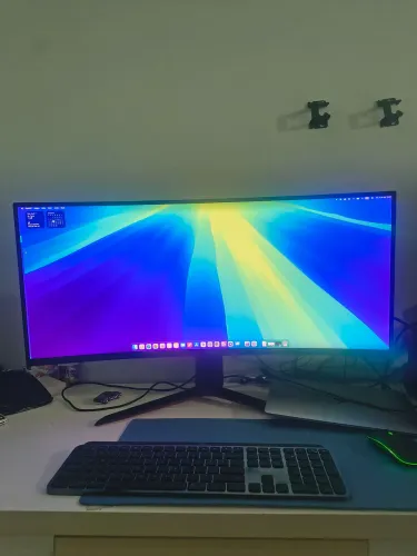 Monitor LG 34 ultrawild 4k 165 hz com som maxaudio