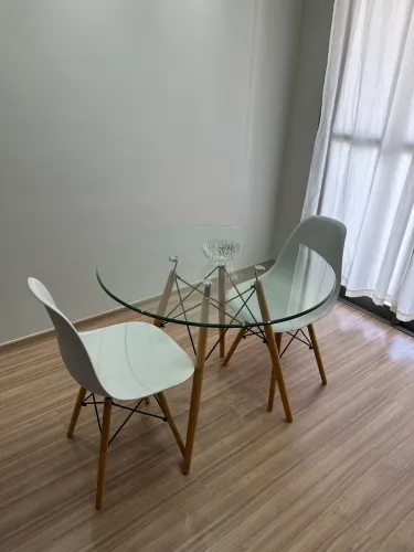 Mesa 4 Lugares Tampo de Vidro + 2 Cadeiras Pé Palito  