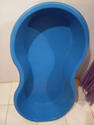 Vendo piscina cem litros 