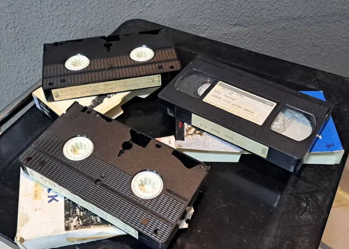 LOTE COM 3 FITAS VHS - IRON MAIDEN - LIVE AFTER DEATH + SKOL ROCK + CLIPES - RARIDADE