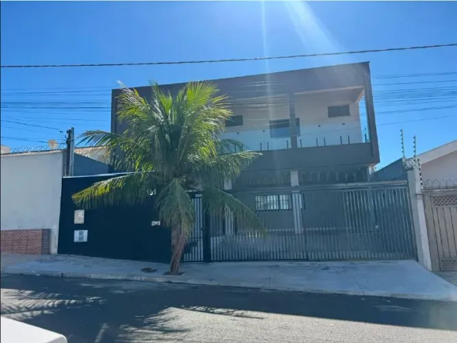 Casa à Venda - Jardim São Sebastião, Presidente Prudente