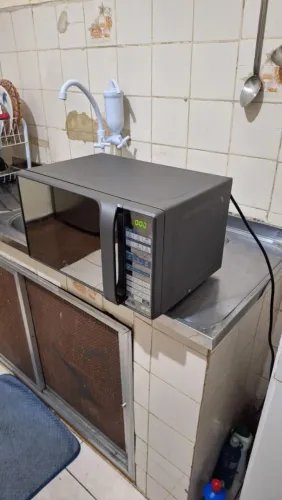 Lindo microondas espelhado