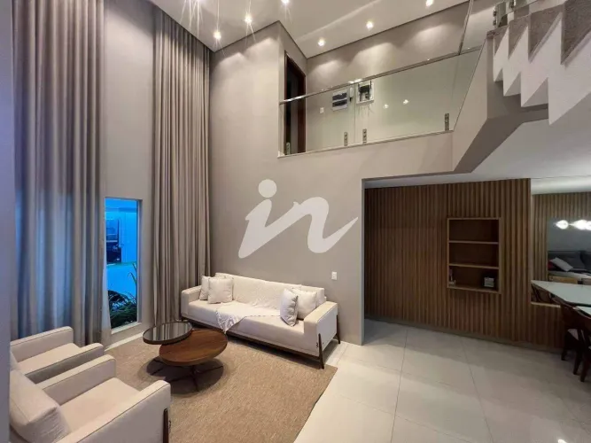 Sobrado residencial à venda no Bairro Pampulha, em Uberlândia/MG