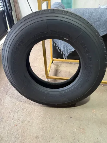 PNEU 275/80 R 22.5 LISO