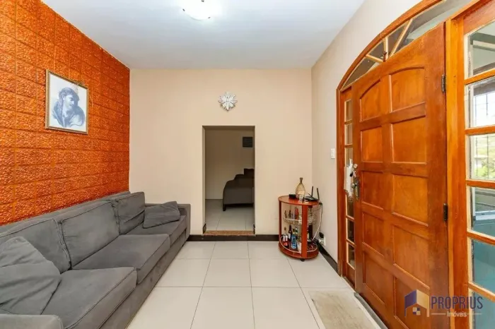 Casa à venda no Parque São José, BH Linda casa à venda no Parque São José, Belo Horizonte.