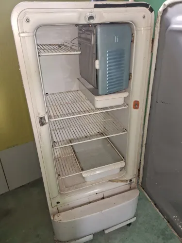 Geladeira antiga americana Norge