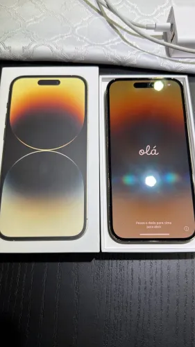 iPhone 14 Pro dourado