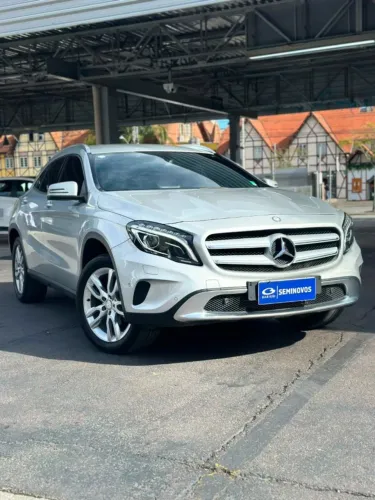 Mercedes-Benz GLA 200 Adv. 1.6/1.6 TB 16V Flex Aut. 2015