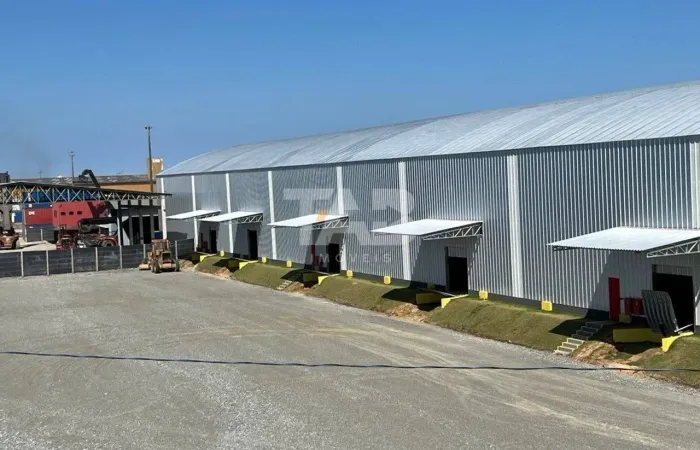 Galpão com 7.200m² para locação | Navegantes