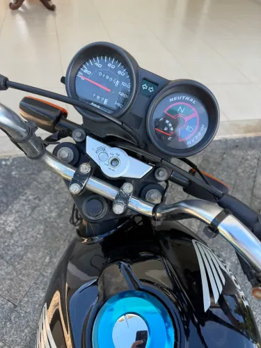 Vendo CG super inteira sem nada pra fazer ! Somente andar !