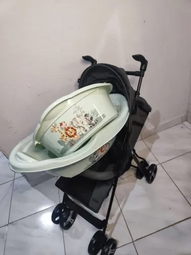 Carrinho de Bebê novo na caixa 