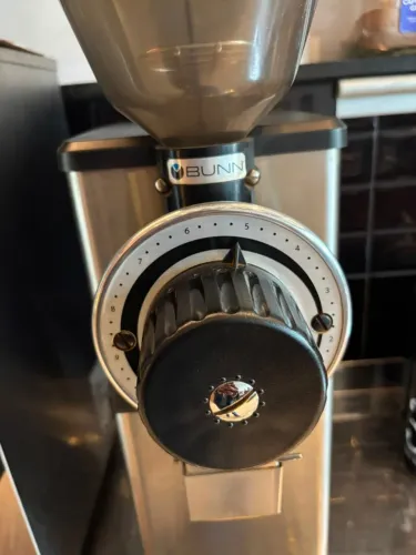 Moedor Café Profissinonal Bunn GVH3