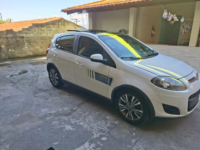 Fiat Palio Sporting 1.6 Flex 16V 5P 2014
