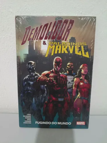 Demolidor & Paladinos Marvel: Fugindo do Mundo (Nova/Lacrada)