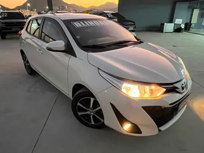 Toyota Yaris XS Connect 1.5 Flex 16V 5P AUT 2021