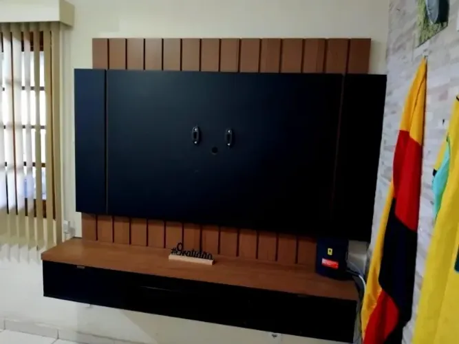 LINDO RACK COM PAINEL DE TV NOVINHO