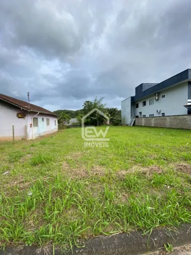 Terreno com Área Total de 450m² em Schroeder, SC