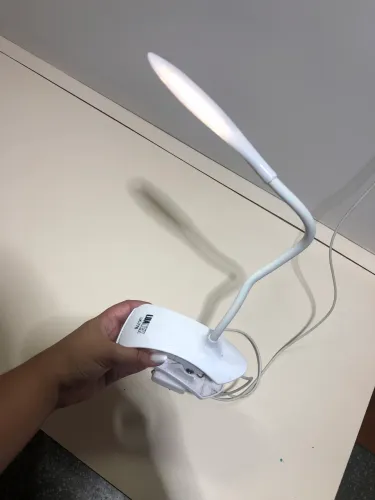 Vendo Led de mesa de Prender sobre a mesa