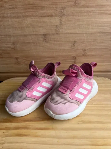 Tênis Adidas