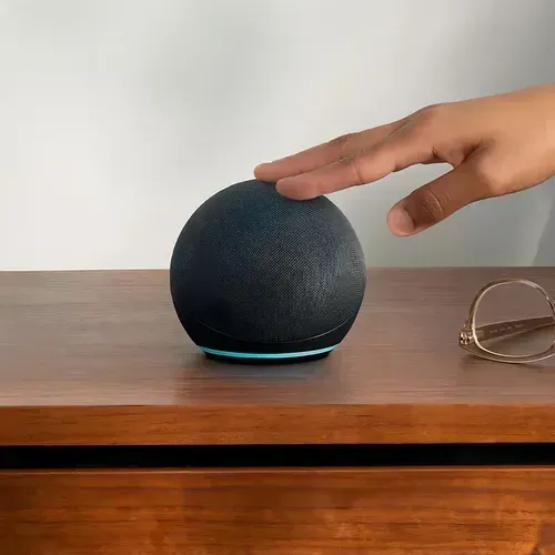 Echo Dot 5ª geração Amazon, com Alexa, Smart Speaker, Preto