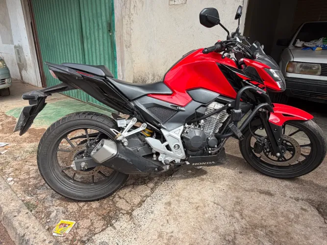 CB300f TWISTER