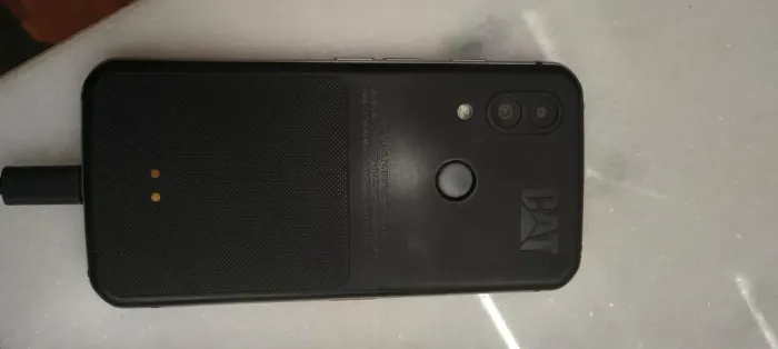 Celular cat S62