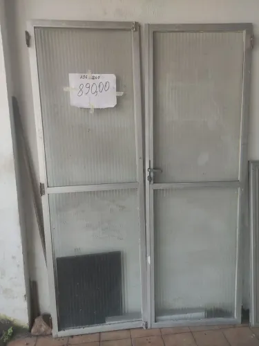 Porta dupla em alumínio ned 1,36x2,07