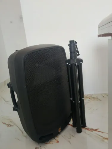 ACÚSTICO STANER ATIVA COM PEDESTAL PRETA PS 1501