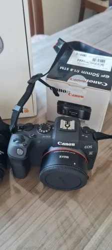 Kit camera canon rp + 3 lentes + flash
