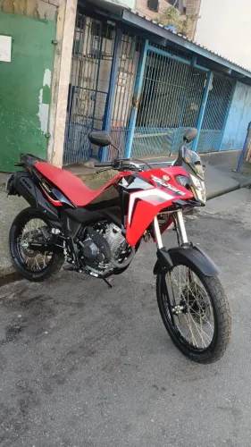 Sahara 2025 moto nova com 2 mil km